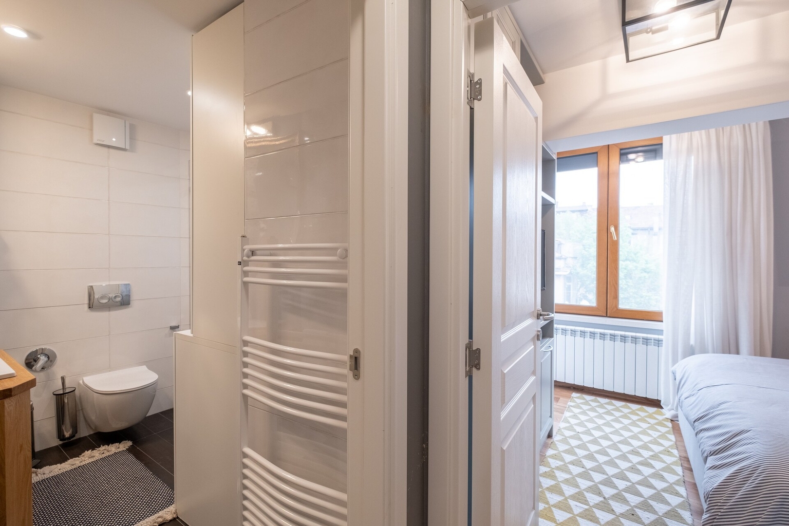 ⭐⭐⭐⭐⭐ High-end Designer Aprt ➫ AC & Lift & Balcony 9 Flat Manager Booking