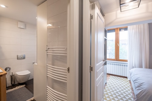 ⭐⭐⭐⭐⭐ High-end Designer Aprt ➫ AC & Lift & Balcony 9 Flat Manager Booking