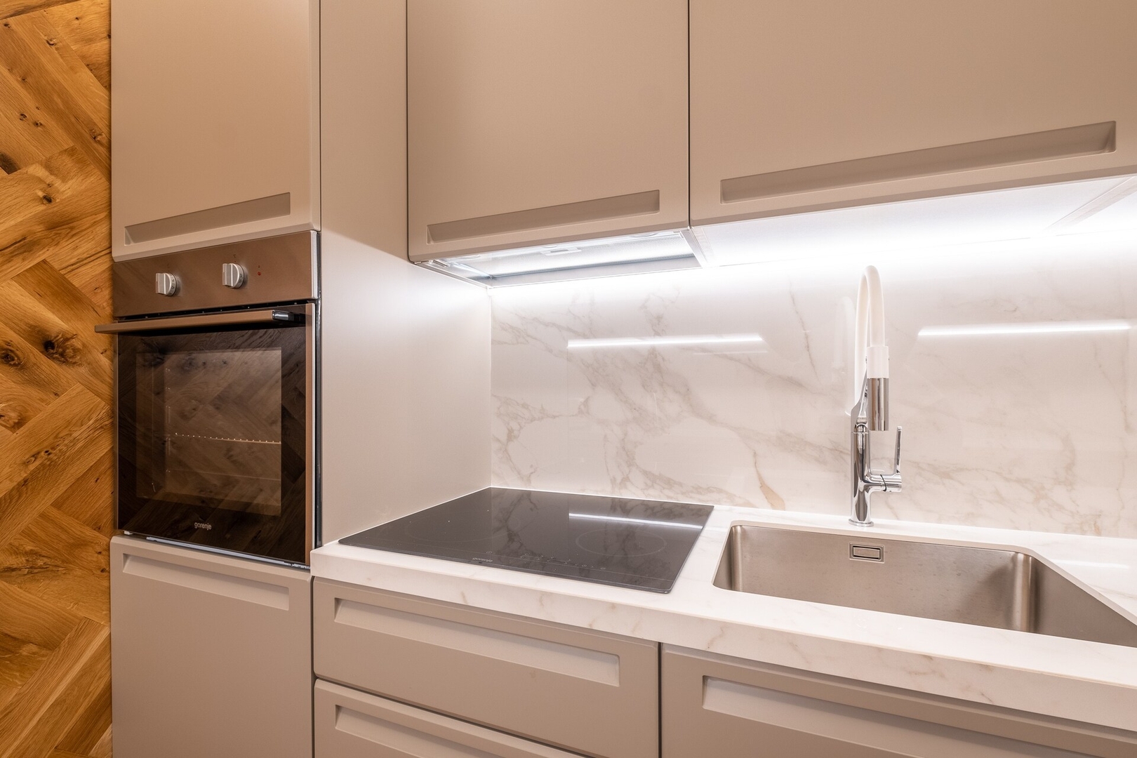 SOFapart Comfy and Elegant Apt with 2 BDR/ Parking 13 Flat Manager Booking