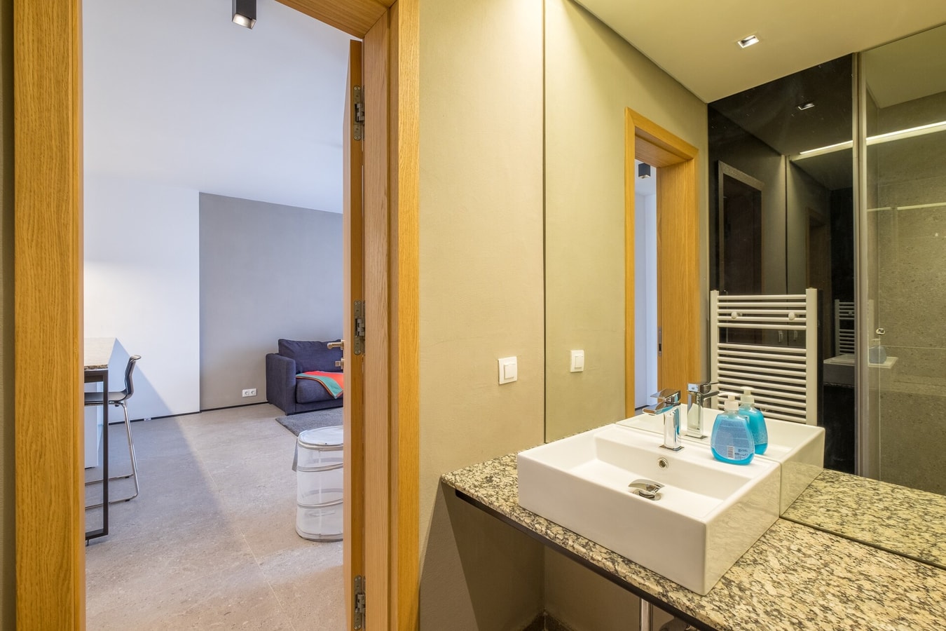 SOF.OSOGOVO32B · Minimal interior design / Metro Station / Luxury B 23 Flat Manager Booking