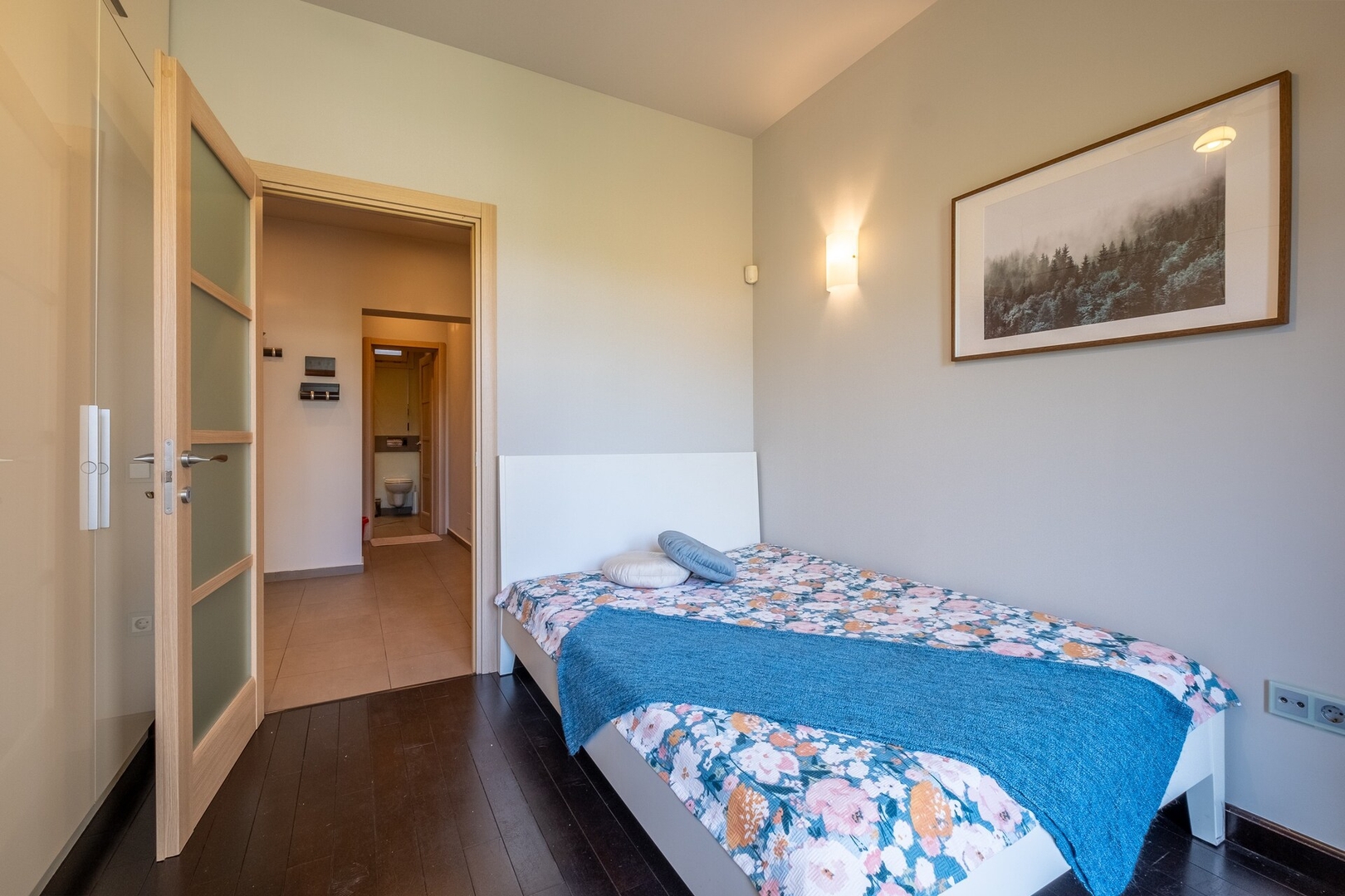 Modern yet Rustic Style City Centre Apt | 2BR/2BTH 27 Flat Manager Booking