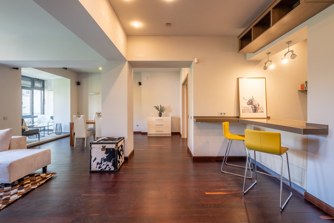 Modern yet Rustic Style City Centre Apt | 2BR/2BTH 7 Flat Manager Booking