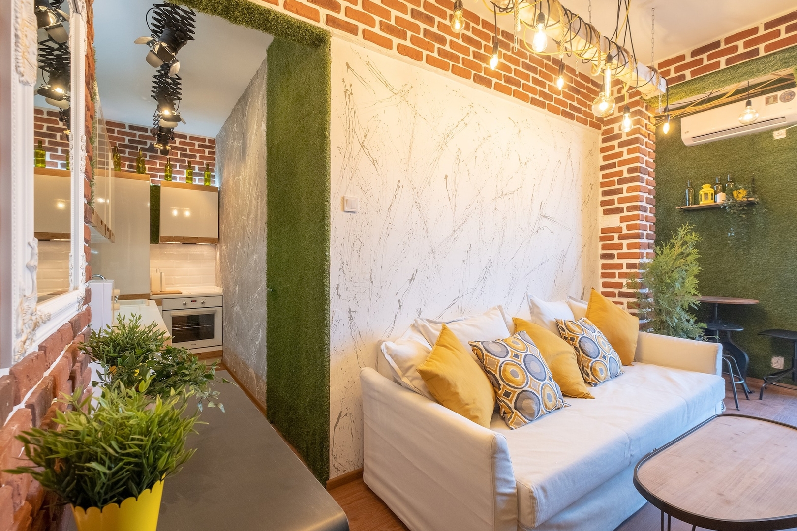 3 BDR & 3 BTHR Duplex | In the Heart of Sofia 16 Flat Manager Booking