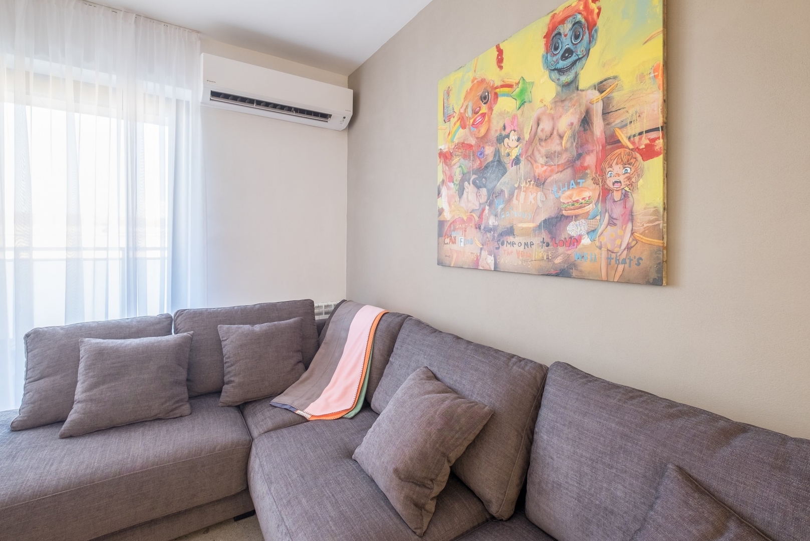 Minimal interior design / Metro Station / Luxury A 8 Flat Manager Booking