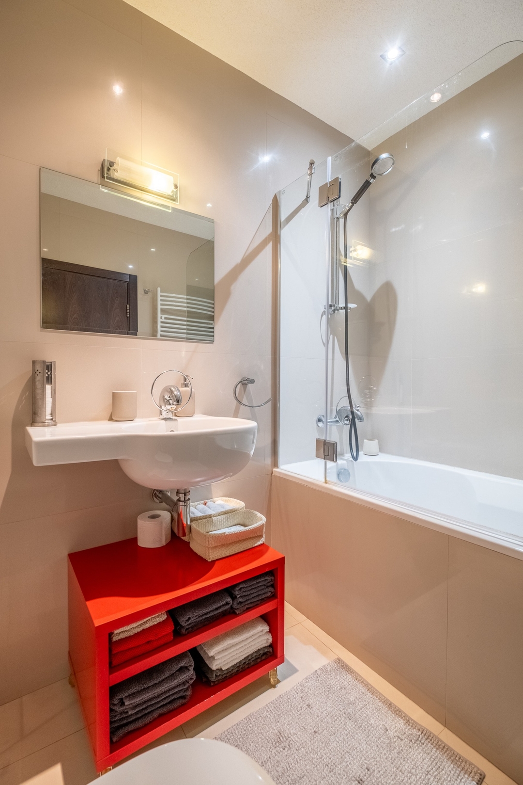 iLonka's Home | 1 BDR with Workspace and Terrace 17 Flat Manager Booking