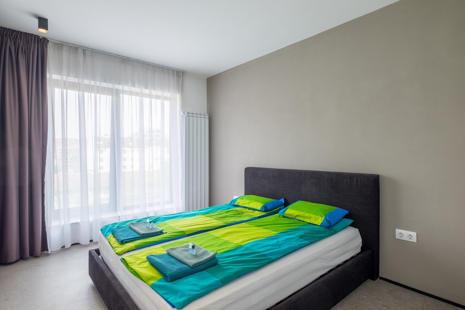 Minimal interior design / Metro Station / Luxury B 3 Flat Manager Booking
