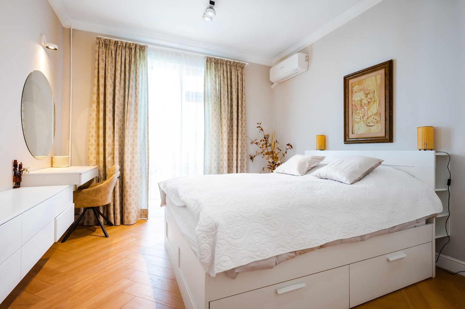 Cozy Heaven at Vitosha Blvd - Sofia - 2BDR 8 Flat Manager Booking