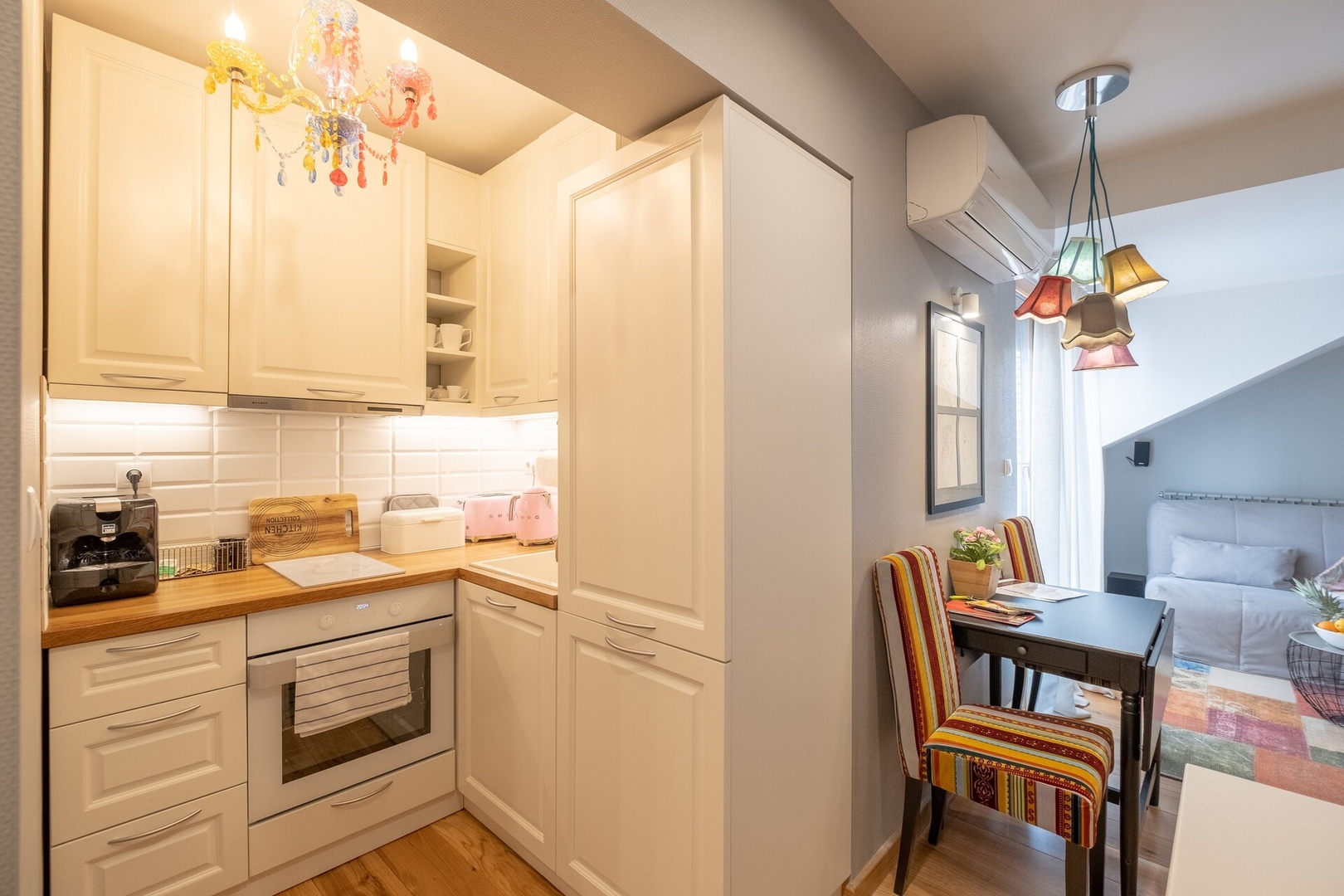 ⭐⭐⭐⭐⭐ High-end Designer Studio ➫ AC + Parking 28 Flat Manager Booking