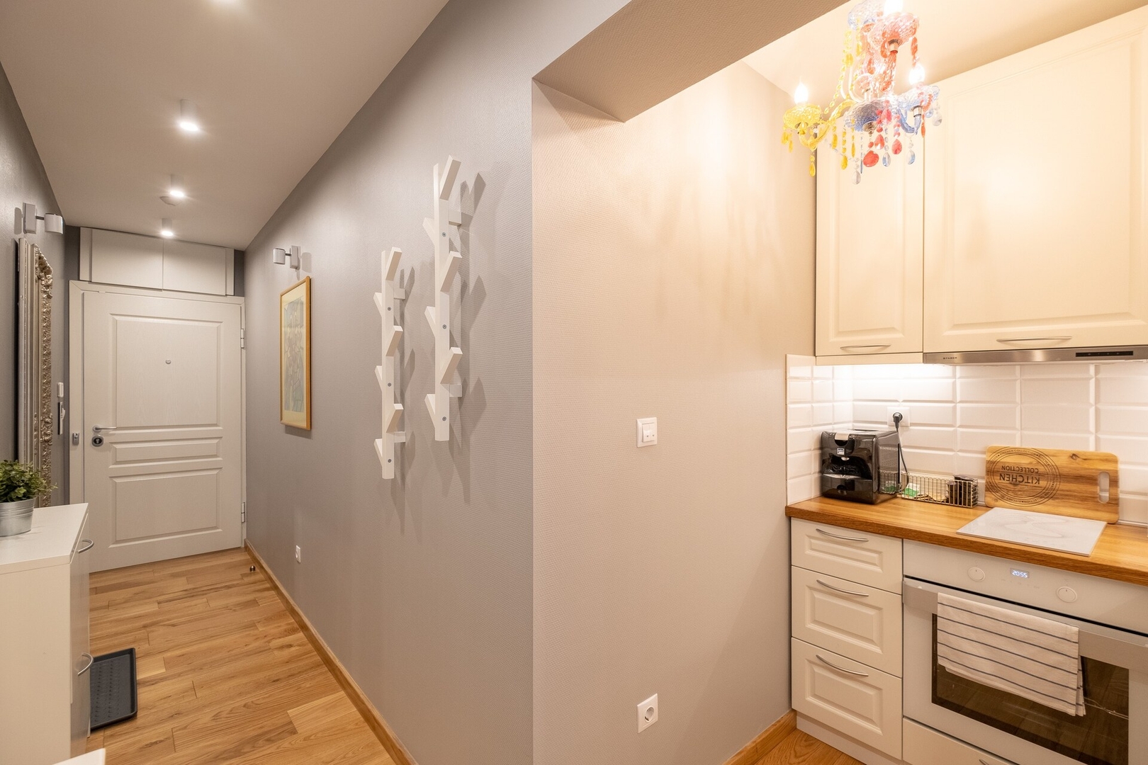 ⭐⭐⭐⭐⭐ High-end Designer Studio ➫ AC + Parking 35 Flat Manager Booking