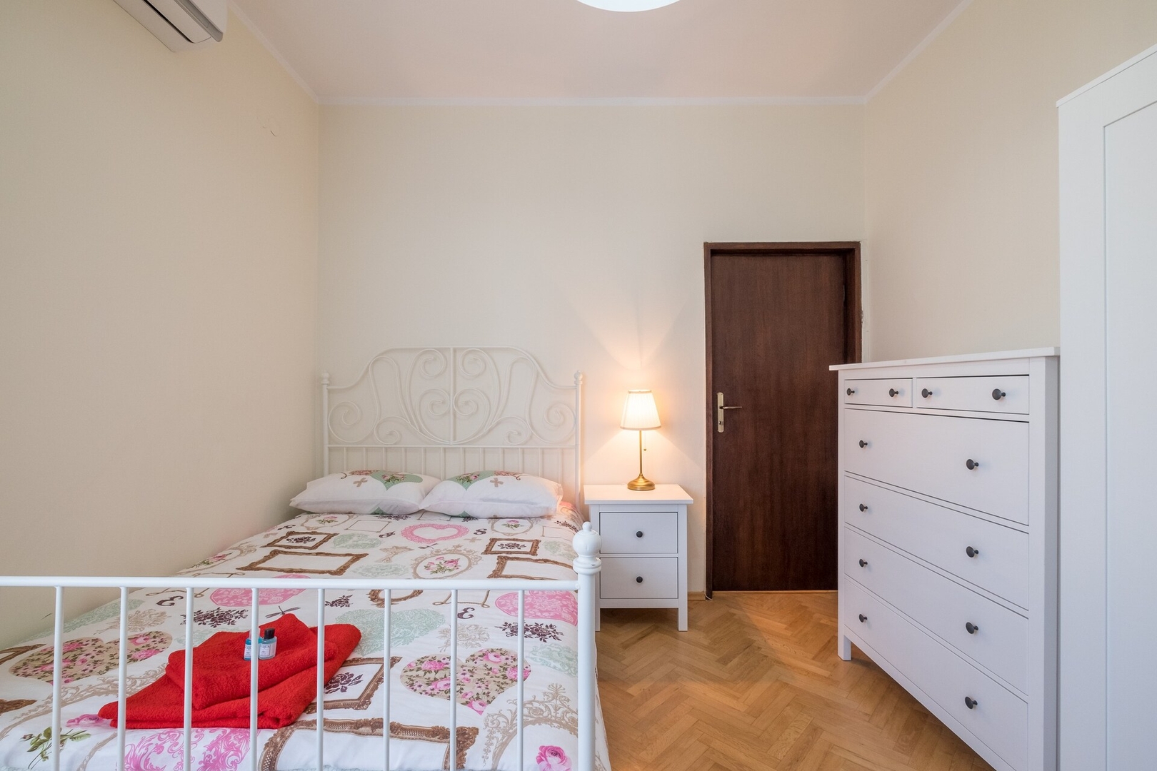 ☼ Very Central & Aristocratic 2BDR w/ ACs ☼ 18 Flat Manager Booking