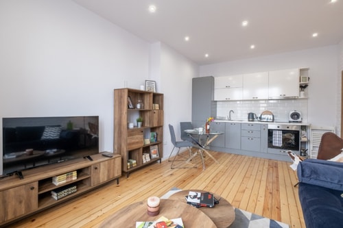 2BR Apartment | Stylish Gem | AC 7 Flat Manager Booking