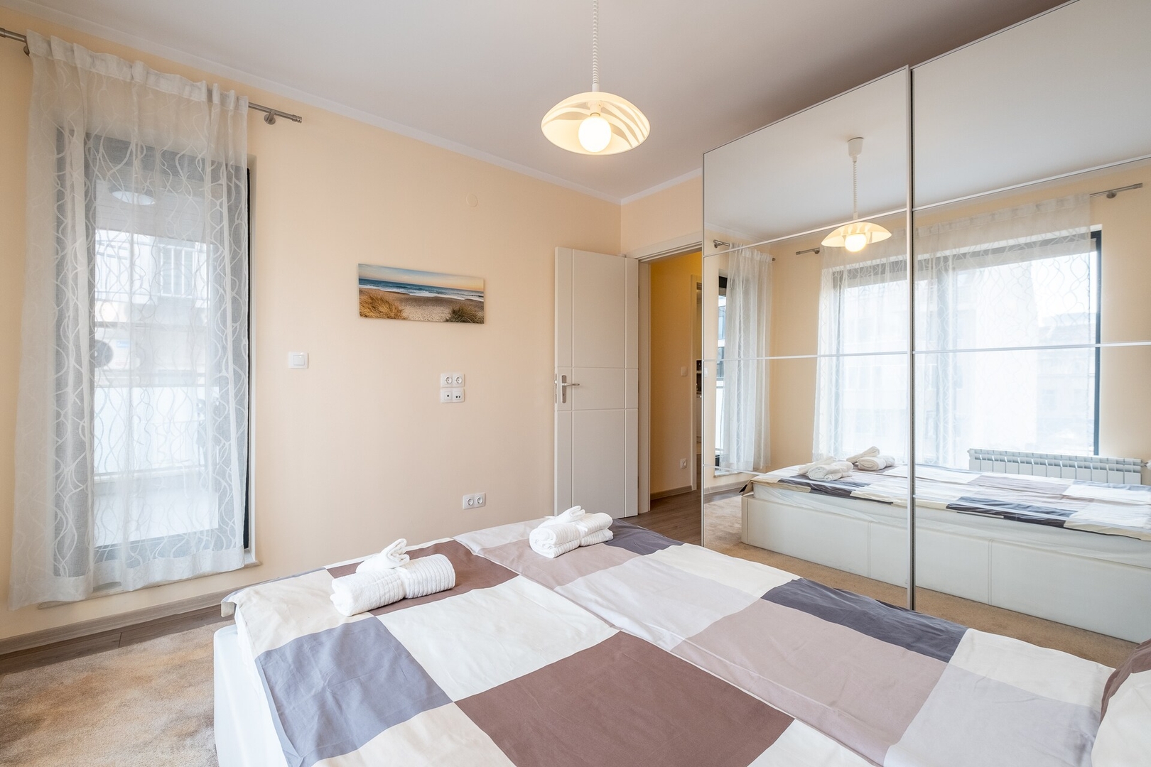 APT 32 near Mall of Sofia & Metro Station 6 Flat Manager Booking