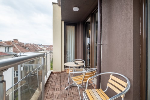 ⭐⭐⭐⭐⭐ High-end Designer 2BR Aprt + Lift&Balconies 52 Flat Manager Booking