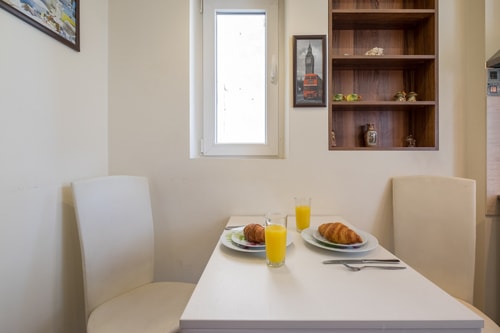 ☼ Very Central & Aristocratic 2BDR w/ ACs ☼ 40 Flat Manager Booking