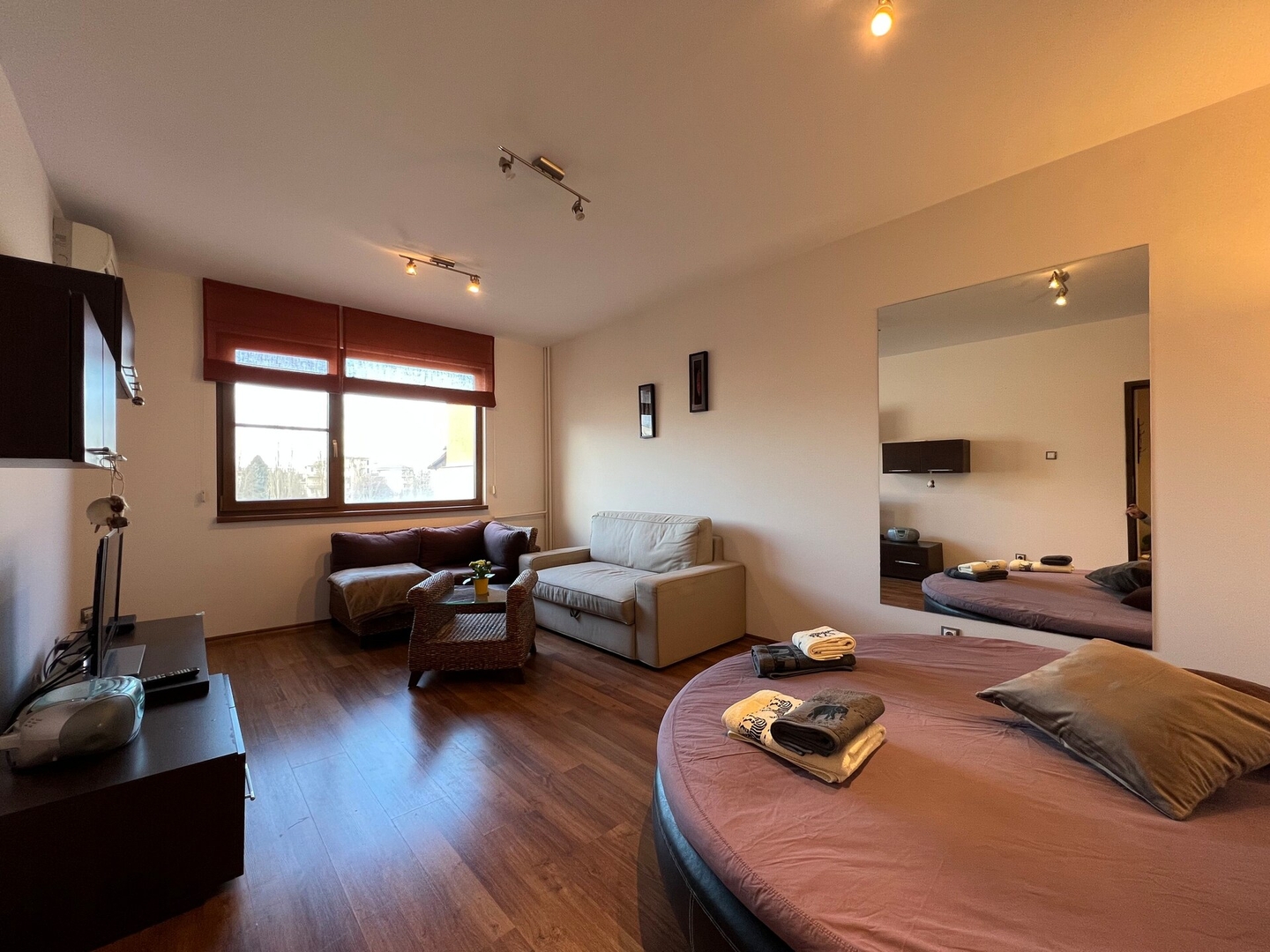 Donna's Apt/1 BDR @ Lozenets 1 Flat Manager Booking