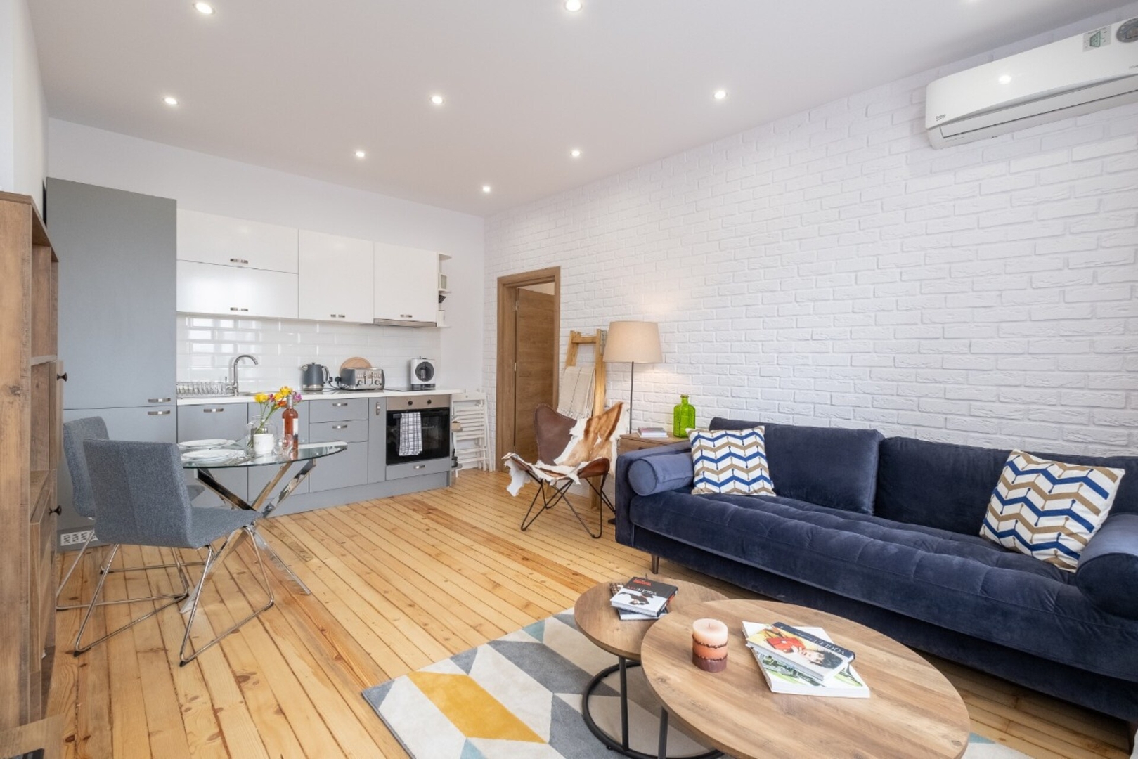 2BR Apartment | Stylish Gem | AC 9 Flat Manager Booking