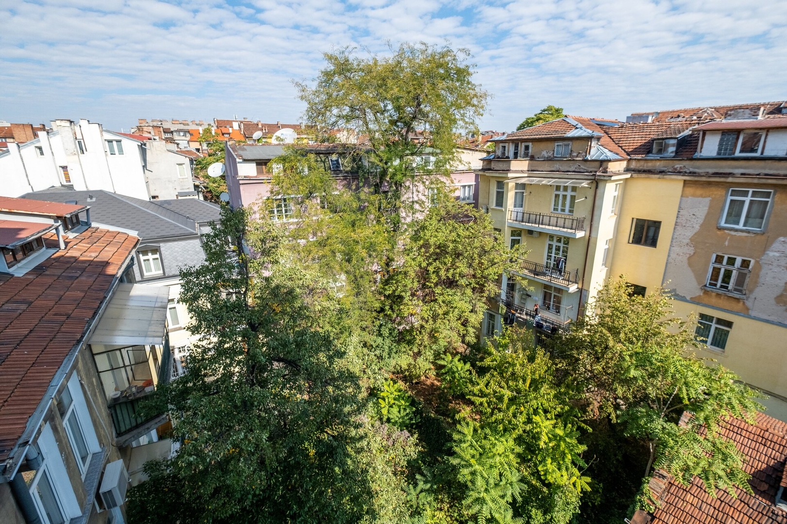 ⭐⭐⭐⭐⭐ High-end Designer Aprt ➫ AC & Lift & Balcony 35 Flat Manager Booking