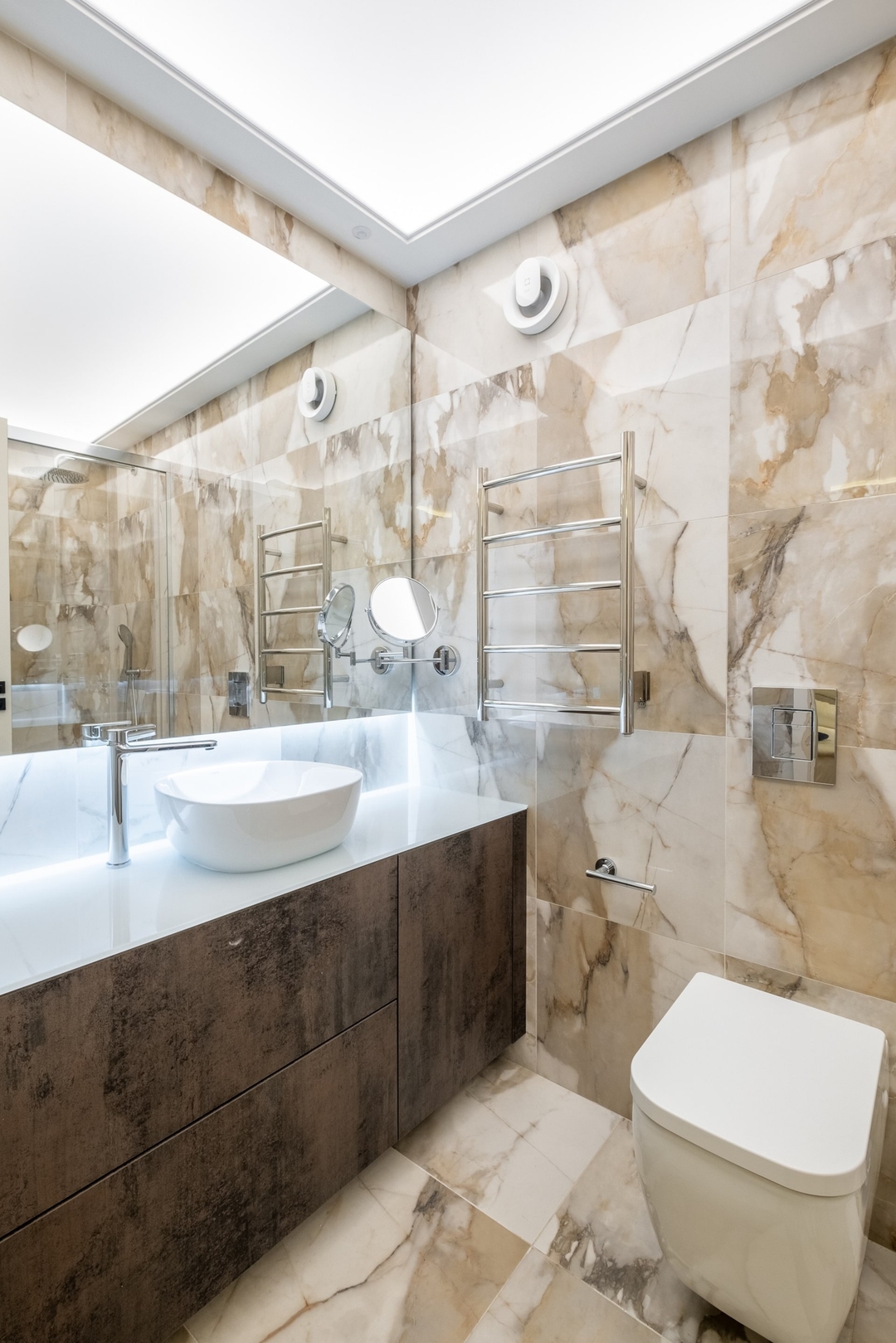 SOFapart Boutique Apt with 3 BDR + 2 BTH & Parking 25 Flat Manager Booking