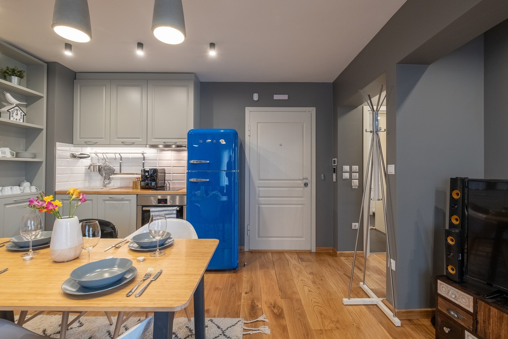⭐⭐⭐⭐⭐ High-end Designer Aprt ➫ AC & Lift & Balcony 19 Flat Manager Booking