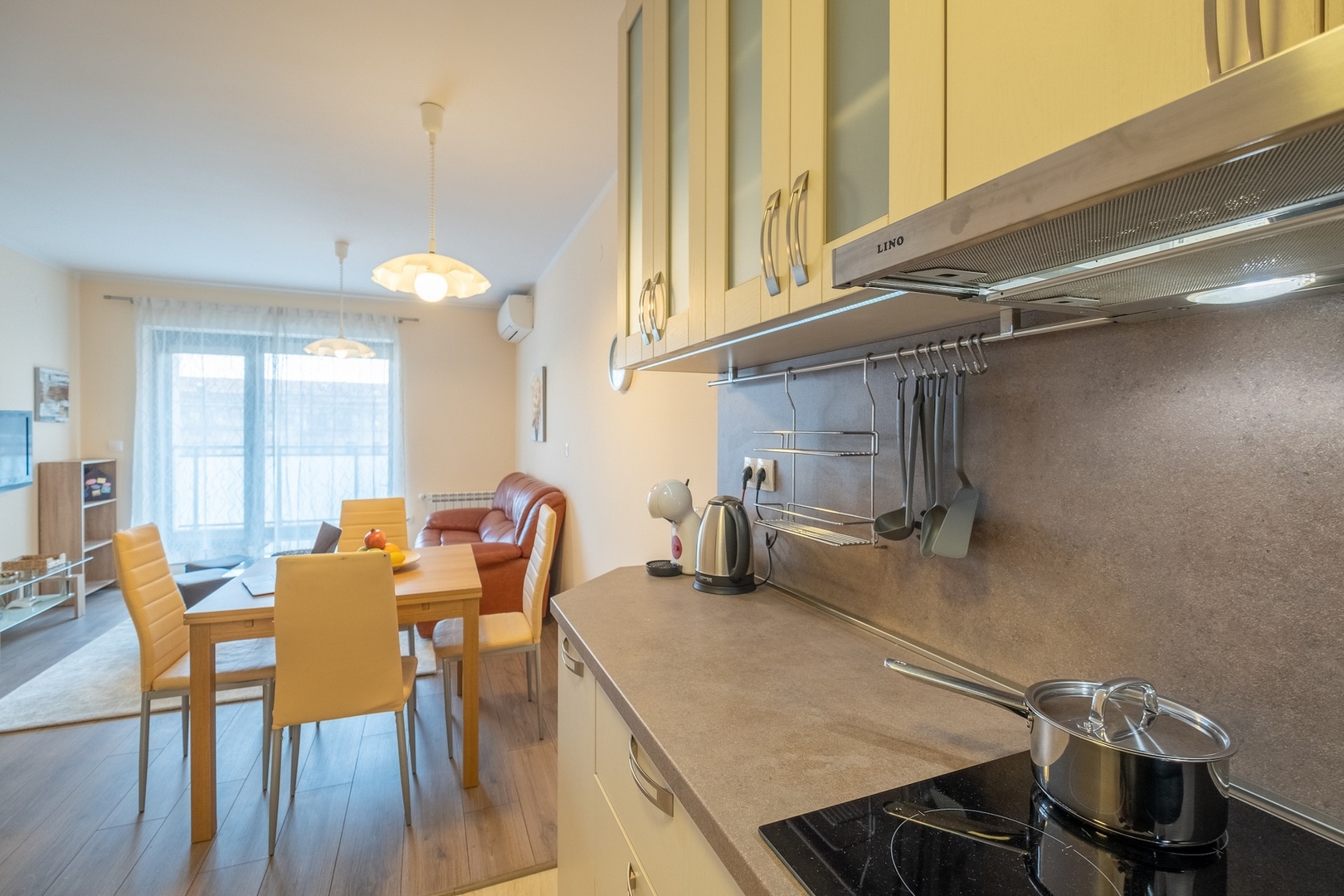 APT 32 near Mall of Sofia & Metro Station 8 Flat Manager Booking