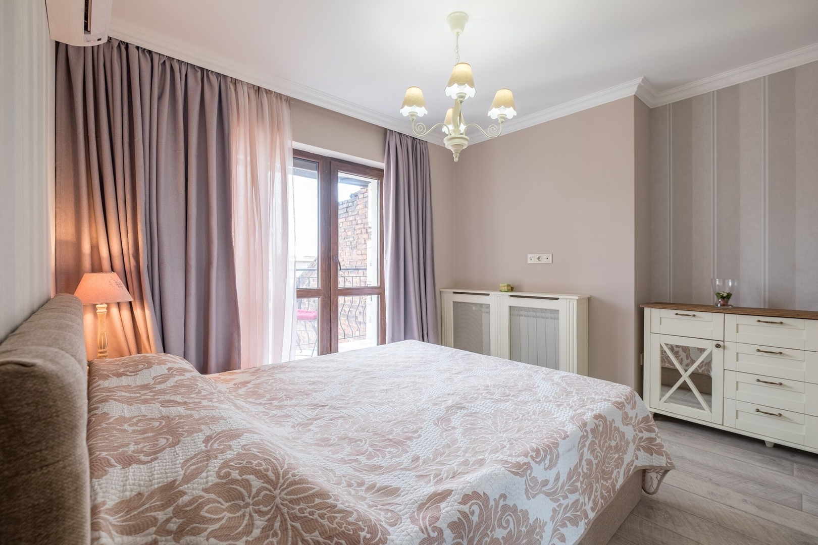 The EGO house @ Vitoshka Street 18 Flat Manager Booking