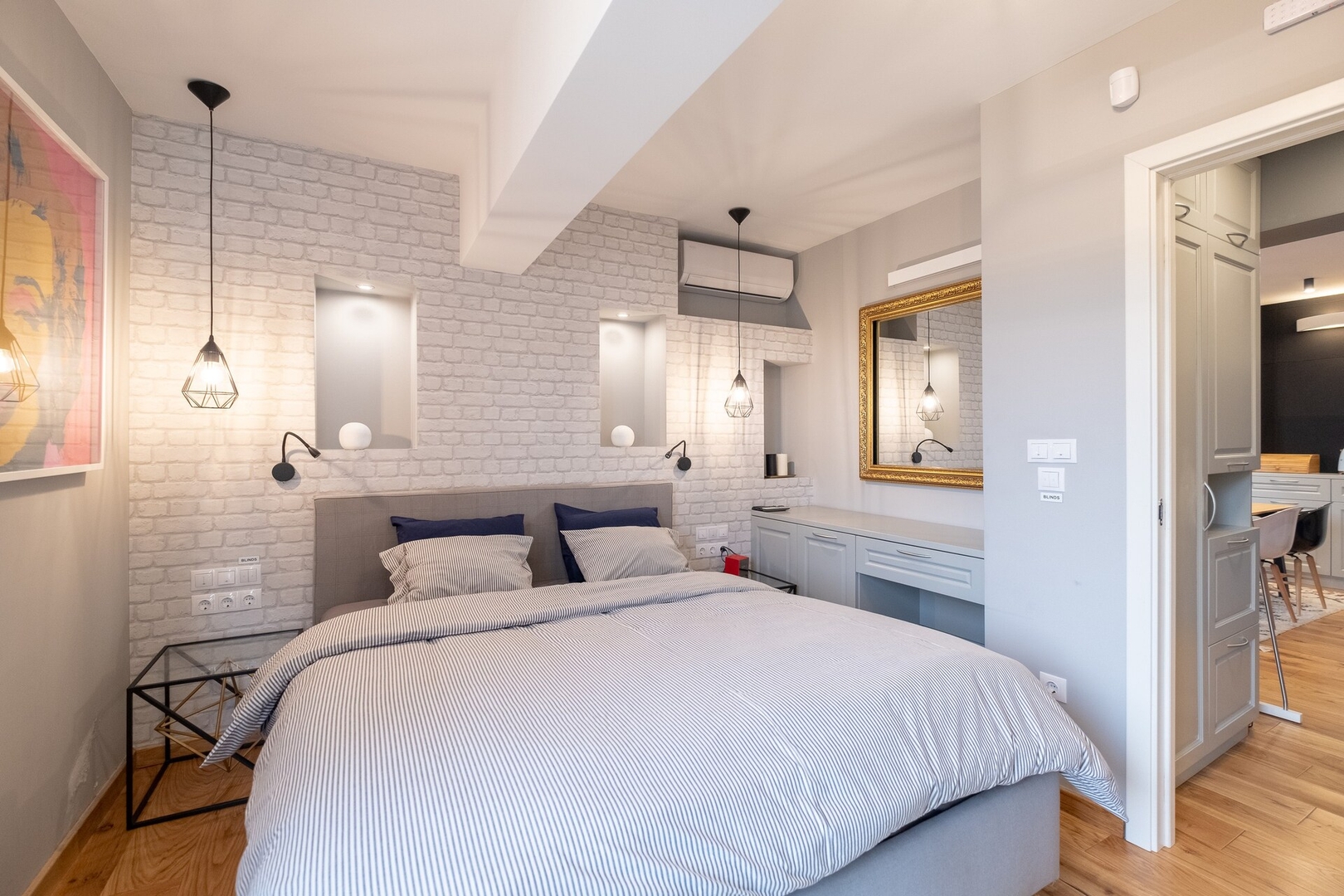 ⭐⭐⭐⭐⭐ High-end Designer Aprt ➫ AC & Lift & Balcony 4 Flat Manager Booking