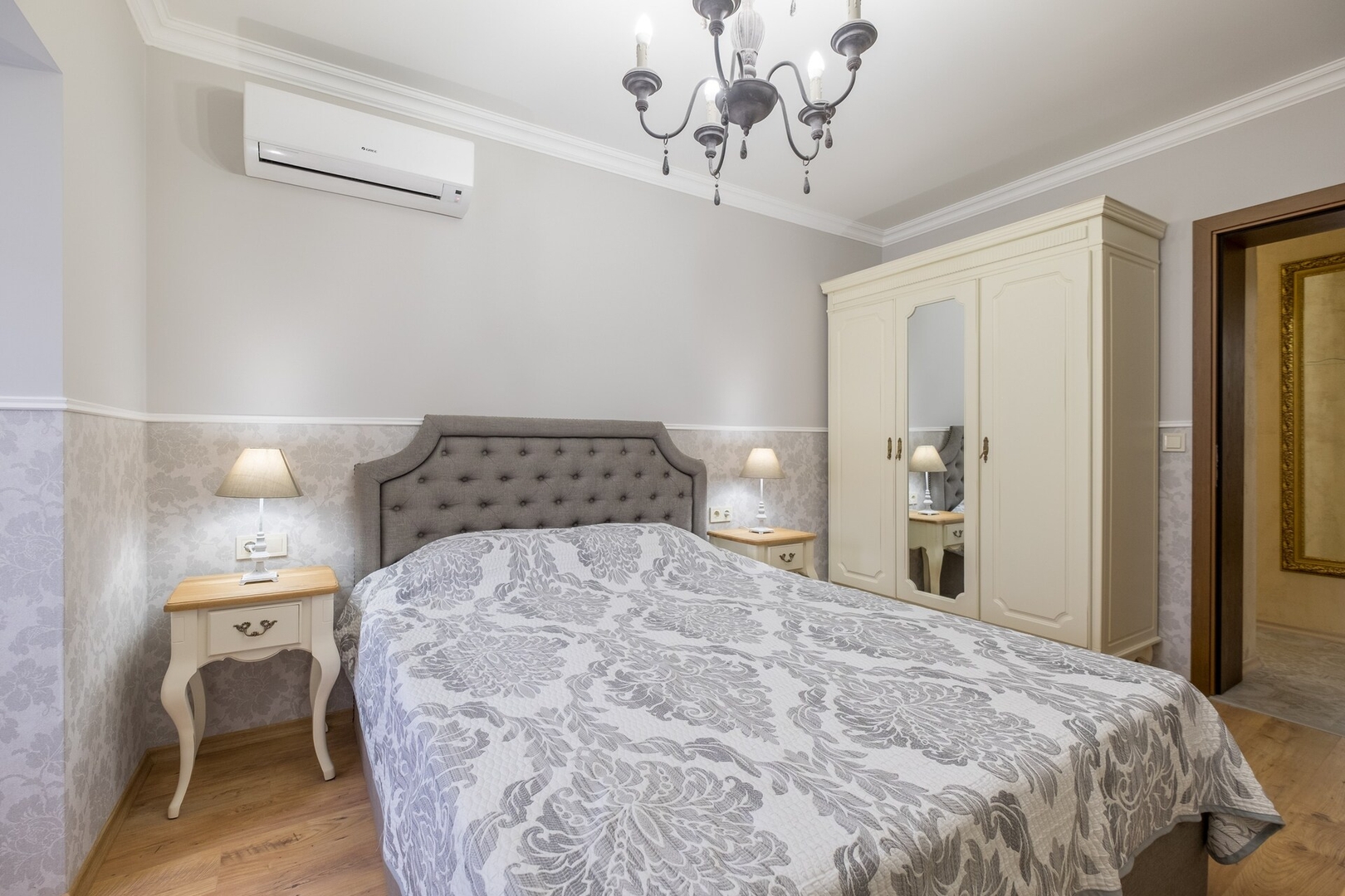 The EGO house @ Vitoshka Street 35 Flat Manager Booking