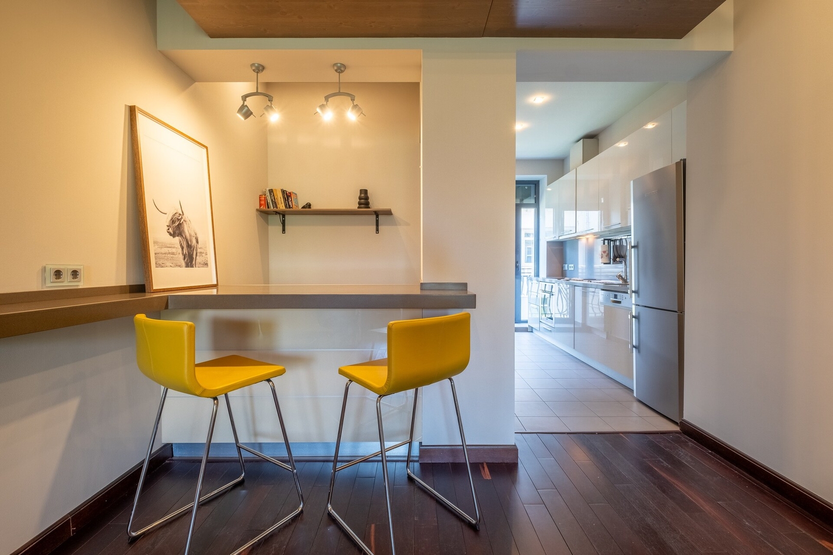 Modern yet Rustic Style City Centre Apt | 2BR/2BTH 1 Flat Manager Booking