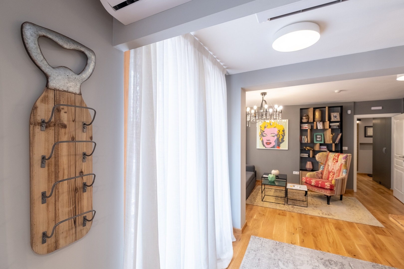 ⭐⭐⭐⭐⭐ High-end Designer 2BR Aprt + Lift&Balconies 51 Flat Manager Booking