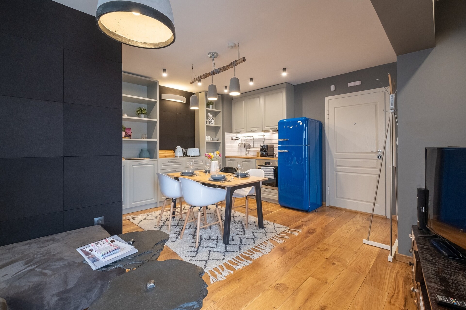 ⭐⭐⭐⭐⭐ High-end Designer Aprt ➫ AC & Lift & Balcony 18 Flat Manager Booking