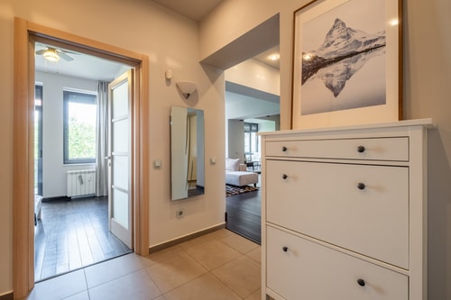 Modern yet Rustic Style City Centre Apt | 2BR/2BTH 6 Flat Manager Booking