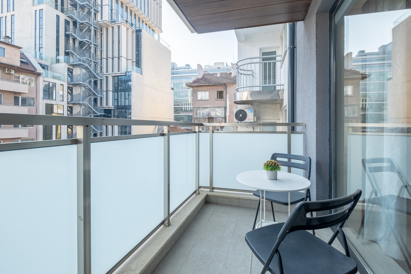 APT 32 near Mall of Sofia & Metro Station 15 Flat Manager Booking