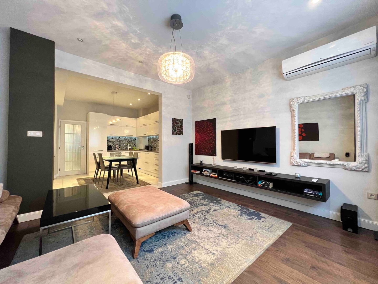 Perfectly Sumptuous Centre Apartment/Vitosha BLVD 2 Flat Manager Booking
