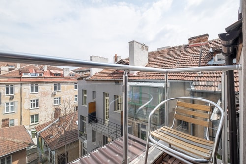 ⭐⭐⭐⭐⭐ High-end Designer Studio ➫ AC + Parking 36 Flat Manager Booking
