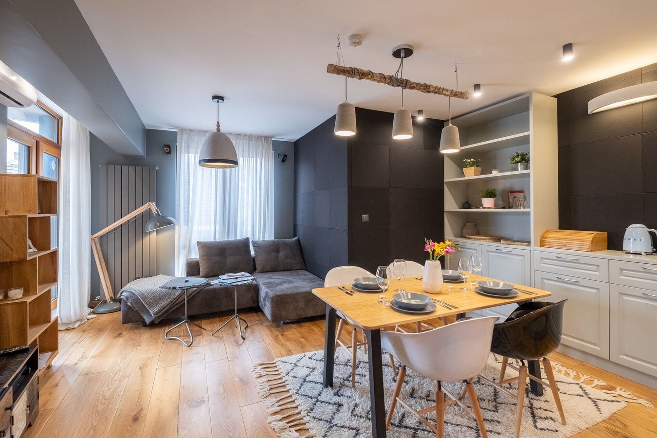 ⭐⭐⭐⭐⭐ High-end Designer Aprt ➫ AC & Lift & Balcony 1 Flat Manager Booking