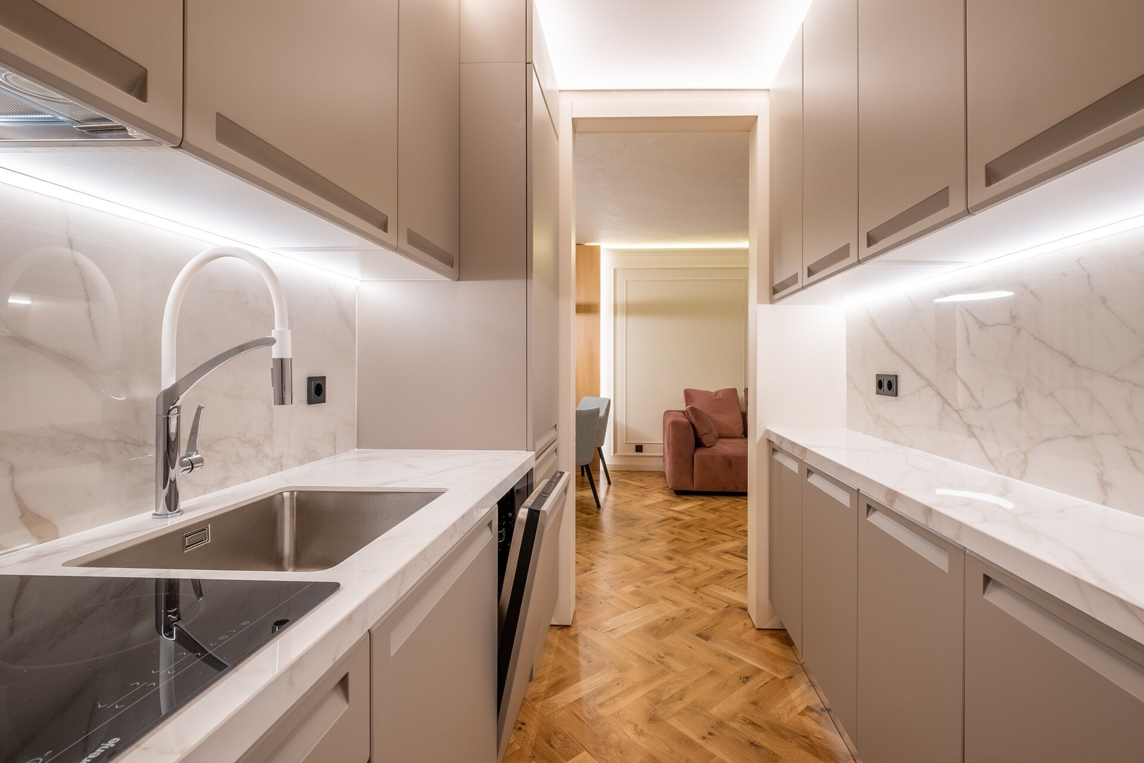 SOFapart Comfy and Elegant Apt with 2 BDR/ Parking 15 Flat Manager Booking