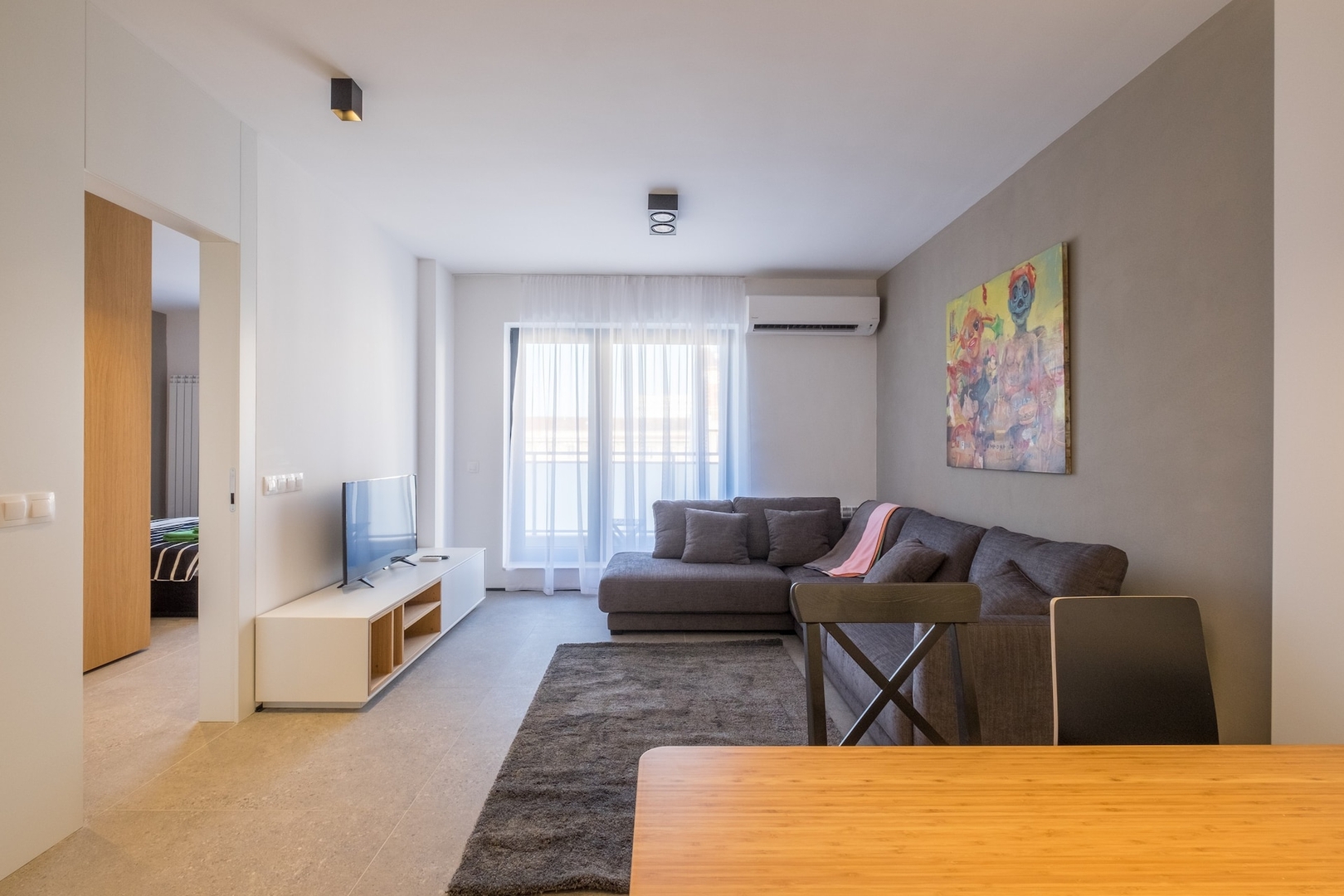 Minimal interior design / Metro Station / Luxury A 1 Flat Manager Booking