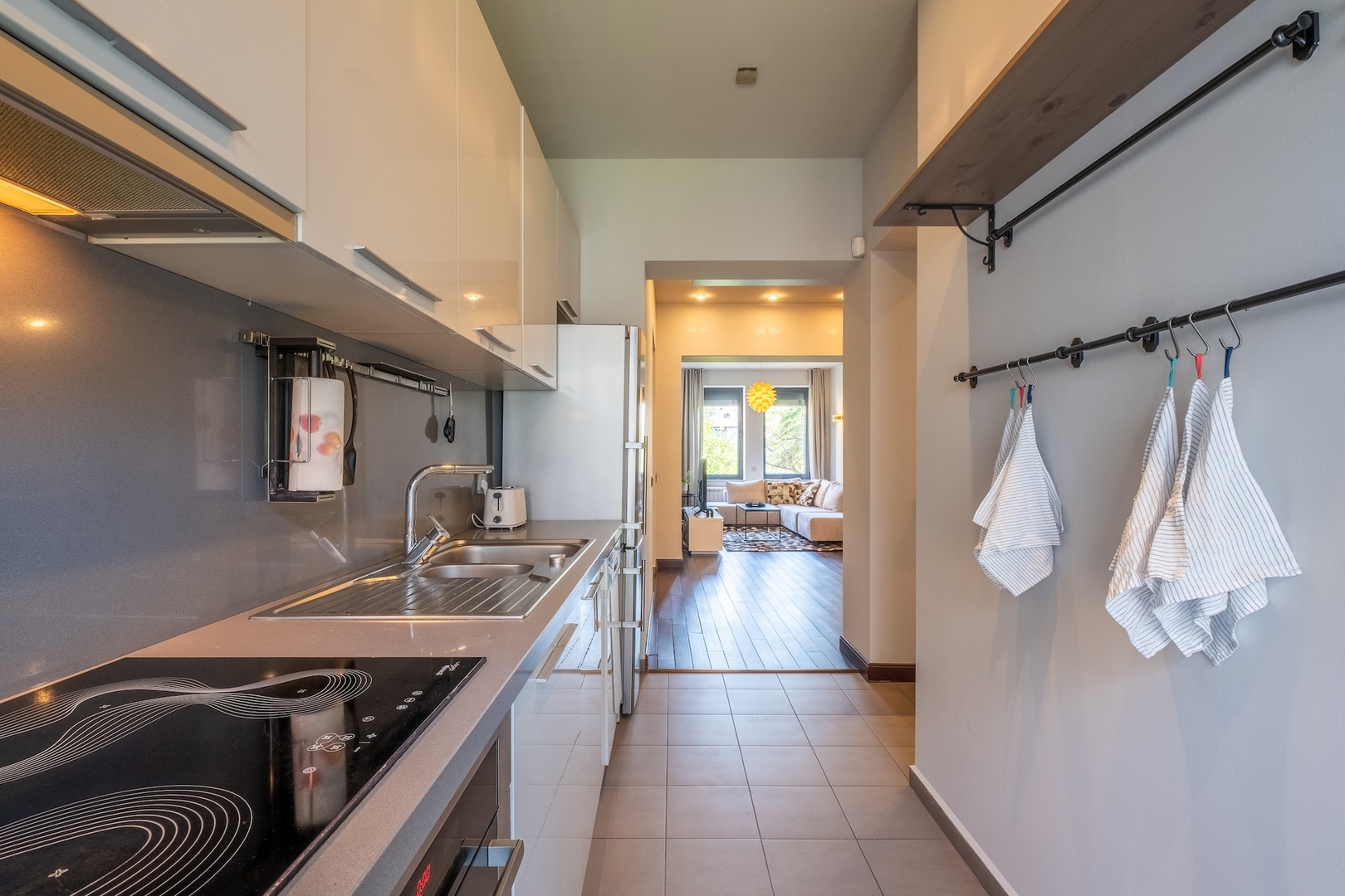 Modern yet Rustic Style City Centre Apt | 2BR/2BTH 14 Flat Manager Booking