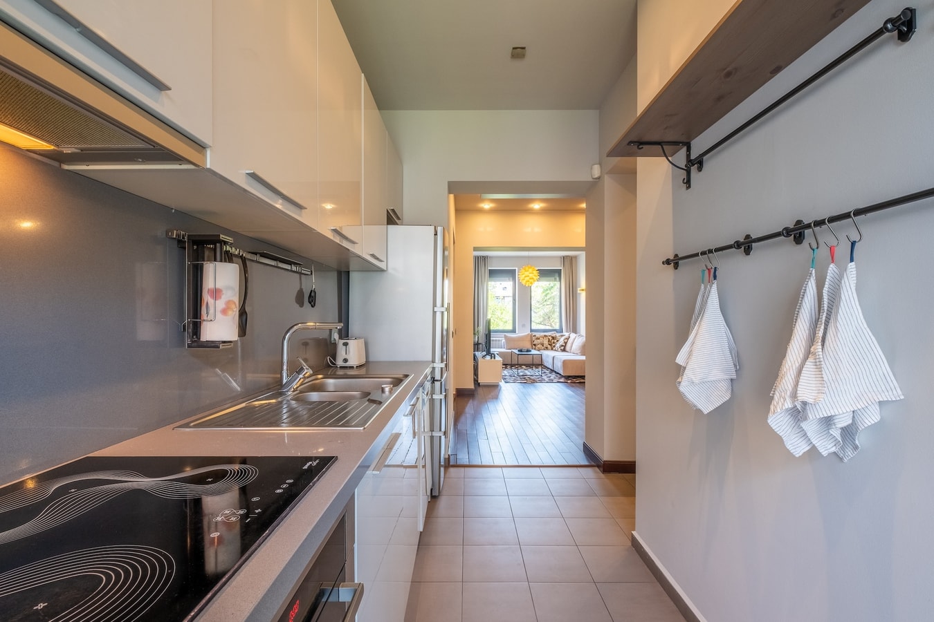 Modern yet Rustic Style City Centre Apt | 2BR/2BTH 14 Flat Manager Booking