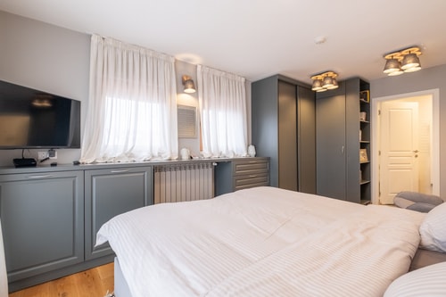 ⭐⭐⭐⭐⭐ High-end Designer 2BR Aprt + Lift&Balconies 31 Flat Manager Booking