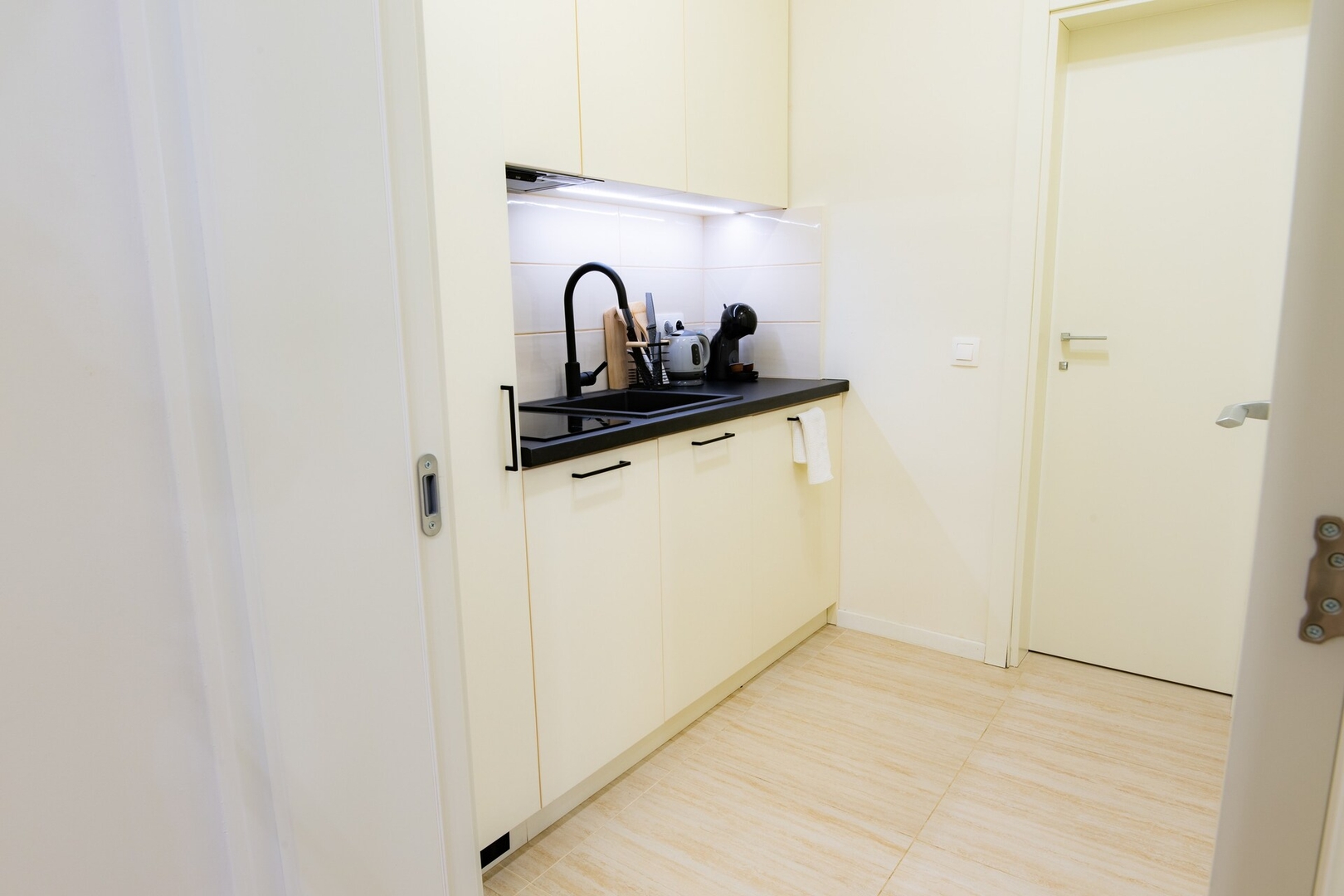 City Center 1BR | Super King Size Bed WiFi200Mbp 4 Flat Manager Booking