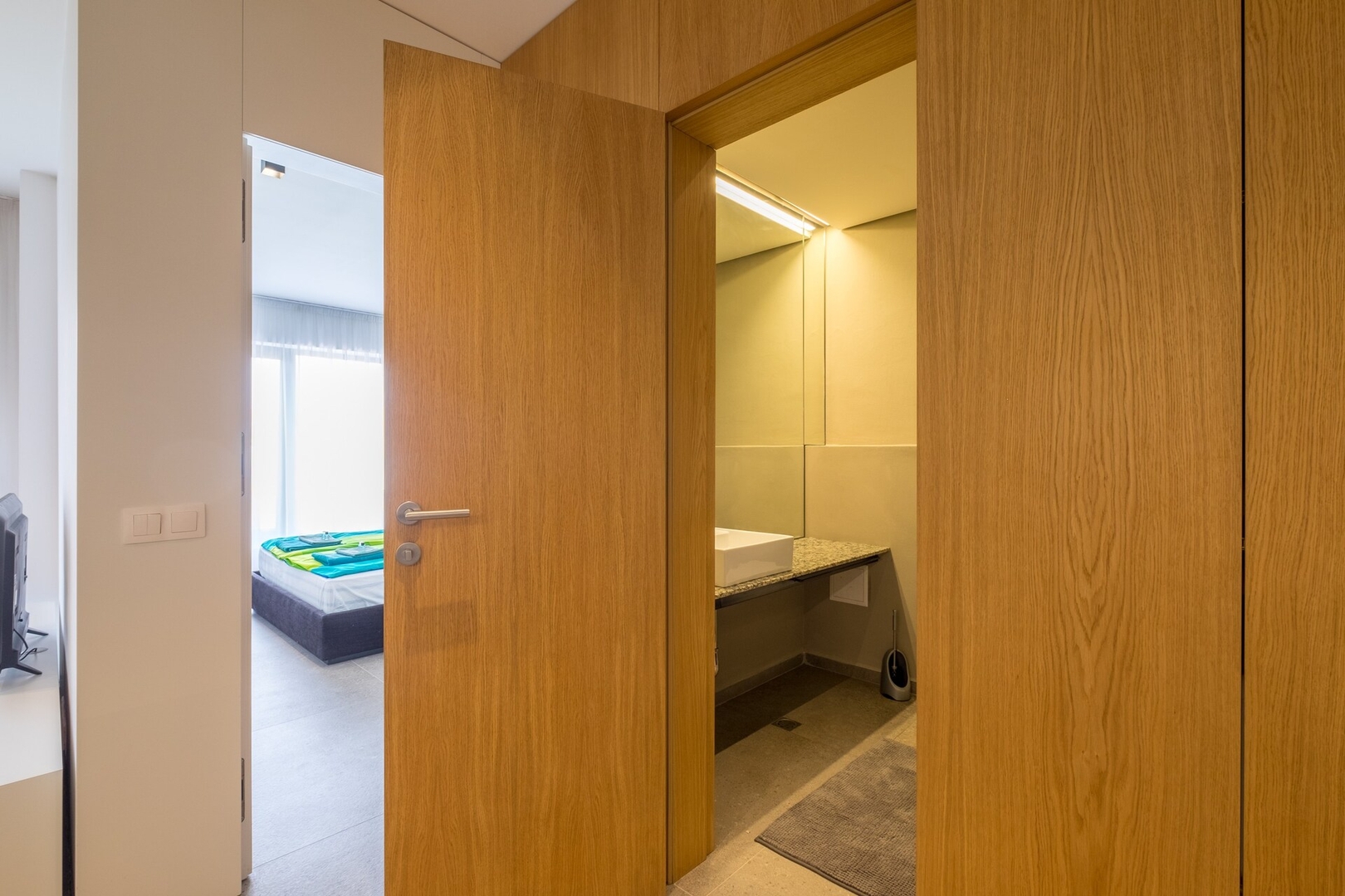 Minimal interior design / Metro Station / Luxury B 25 Flat Manager Booking