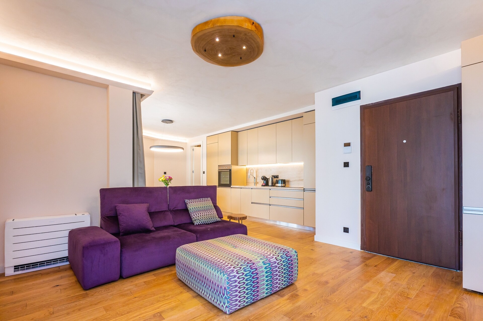 SOFapart Lovely Gem with Balcony 5 Flat Manager Booking