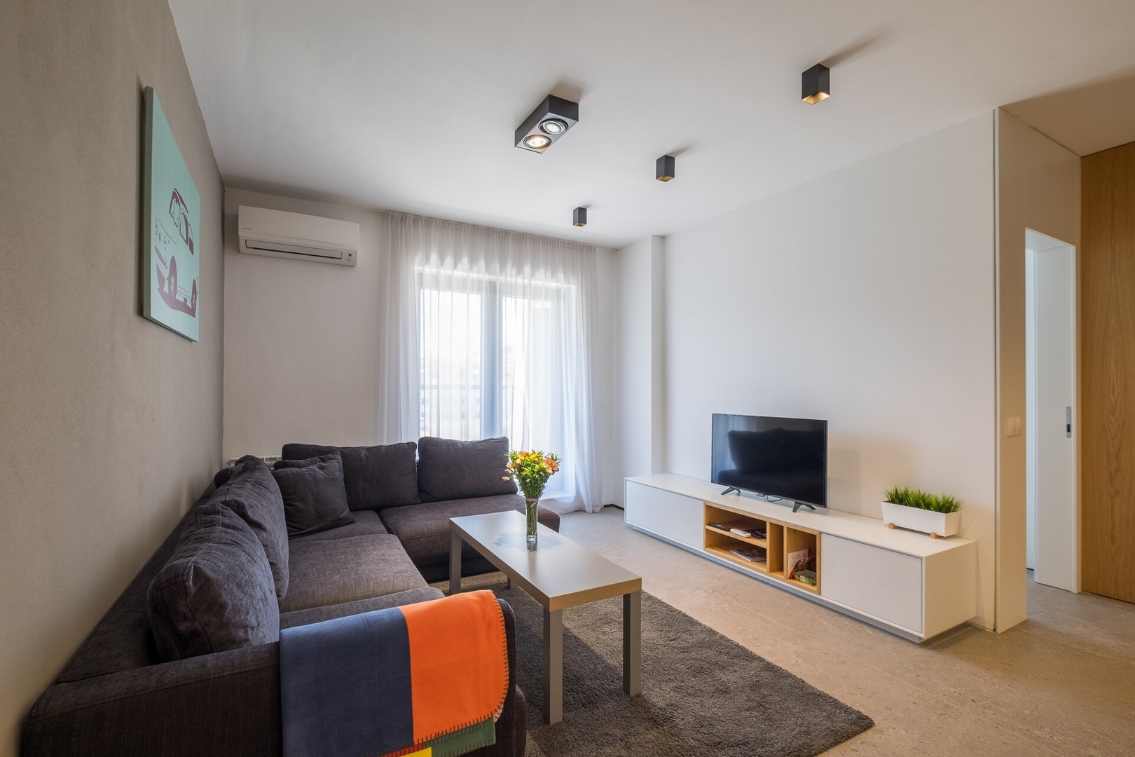 Minimal interior design / Metro Station / Luxury B 11 Flat Manager Booking
