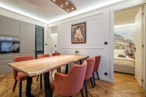 SOFapart Boutique Apt with 3 BDR + 2 BTH & Parking 6 Flat Manager Booking