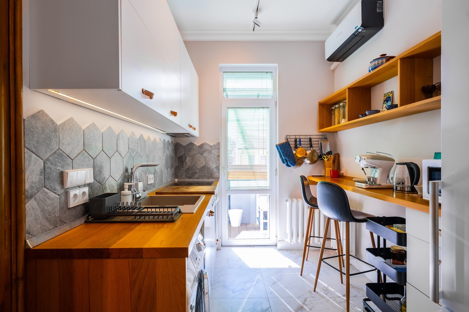 Cozy Heaven at Vitosha Blvd - Sofia - 2BDR 30 Flat Manager Booking