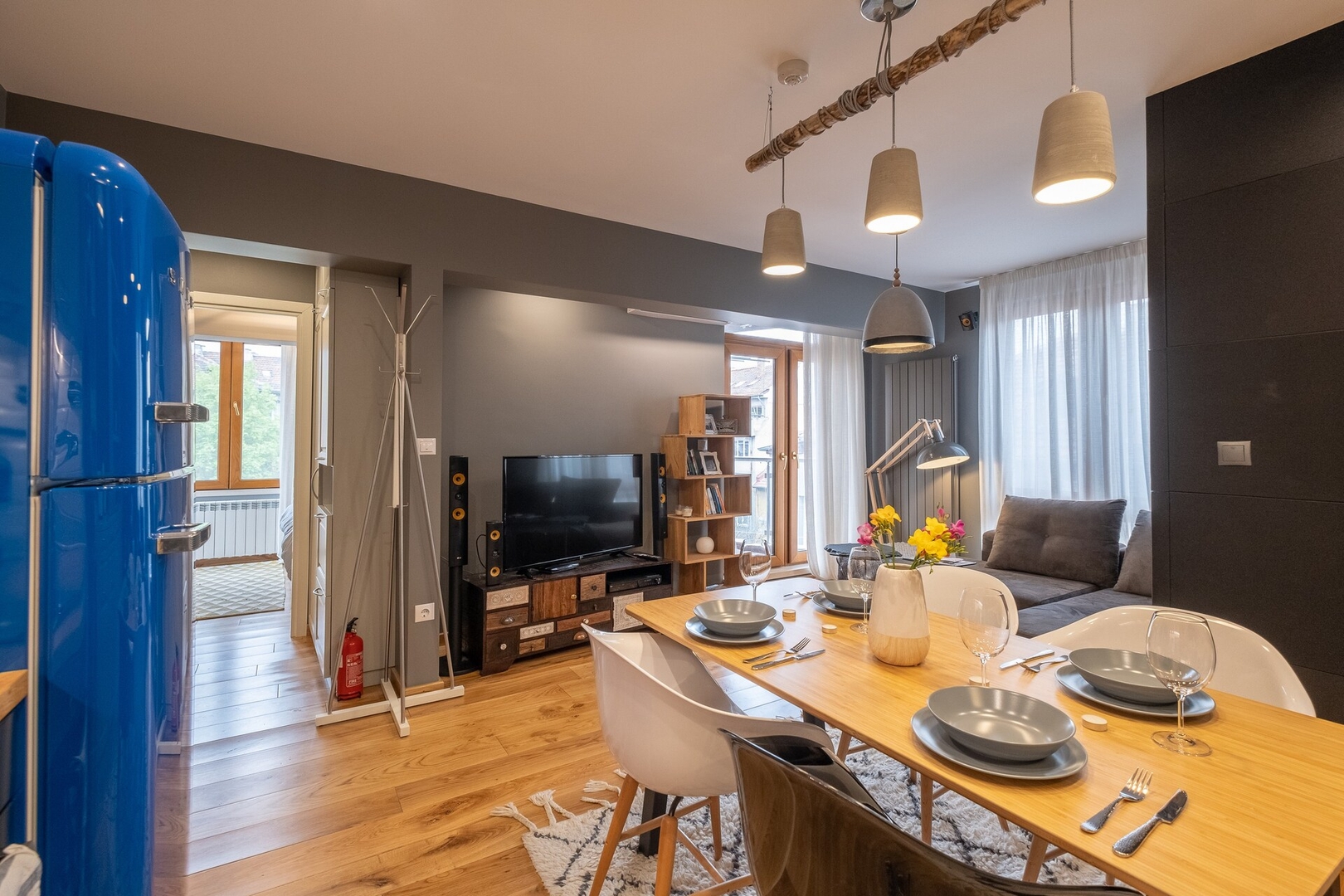 ⭐⭐⭐⭐⭐ High-end Designer Aprt ➫ AC & Lift & Balcony 14 Flat Manager Booking