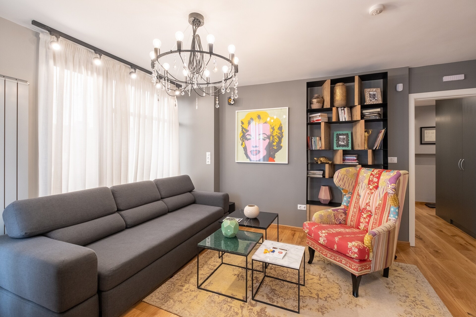 ⭐⭐⭐⭐⭐ High-end Designer 2BR Aprt + Lift&Balconies 3 Flat Manager Booking