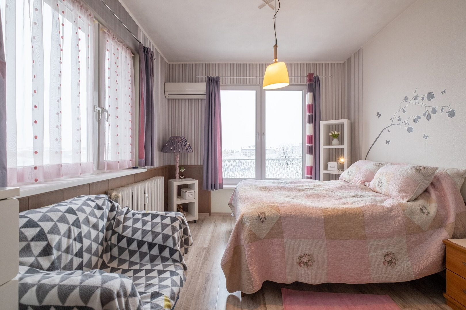 ✵Little HoMe with a Park View✵ 8 Flat Manager Booking
