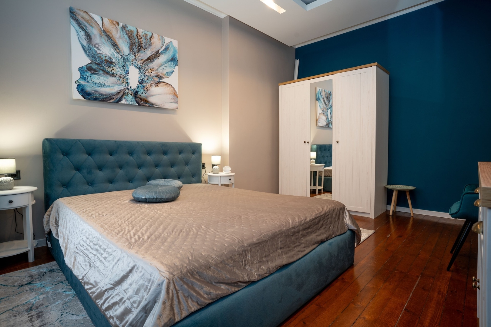 Great Studio 8 Flat Manager Booking